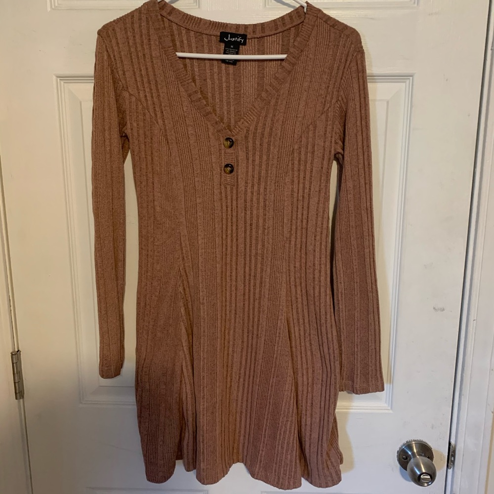 Sweater 👚 - Picture 2 of 4